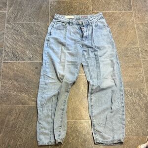 Classic Light Blue Women’s Jeans